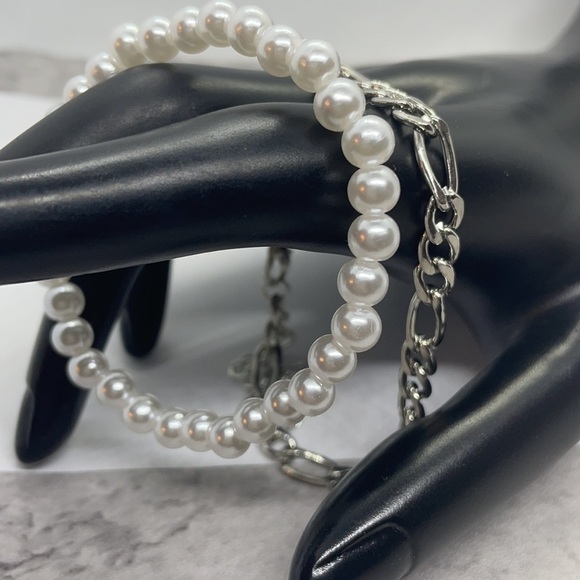 White Pearl And Silver Link Chain Bracelets - Picture 9 of 12